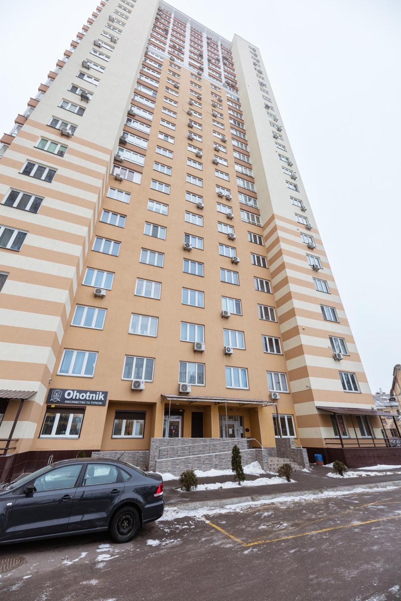 Квартири Люкс Метро Чернігівська Apartamento Kiev Exterior foto